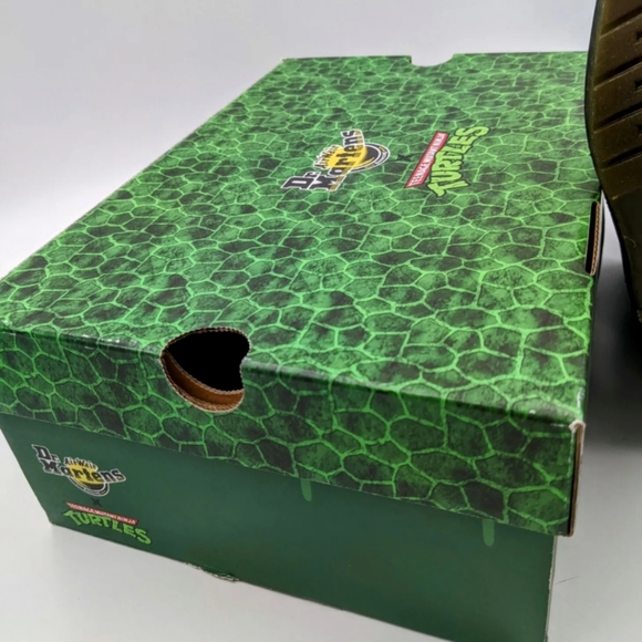 DR MARTENS LEONARDO LEATHER TEENAGE MUTANT NINJA TURTLES Boots MEN’S 6, Girls 7 - Picture 8 of 9